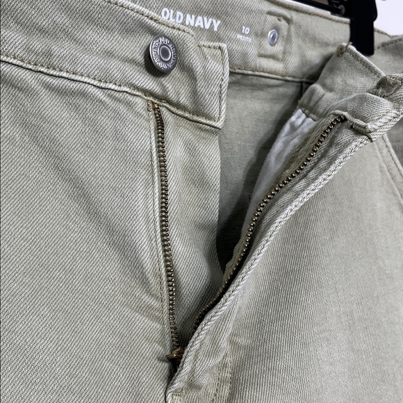 Old Navy Sage Green Pants - Picture 6 of 10